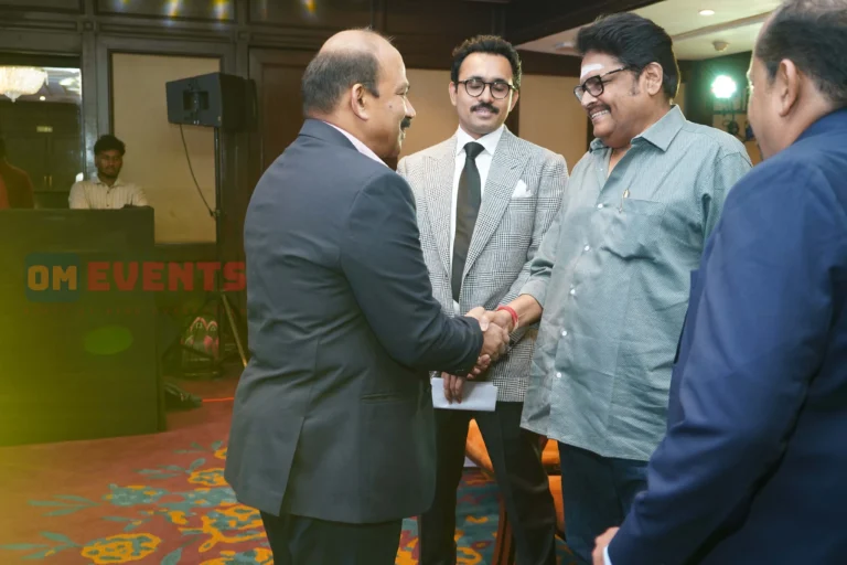 Welcoming actor K. S. Ravikumar